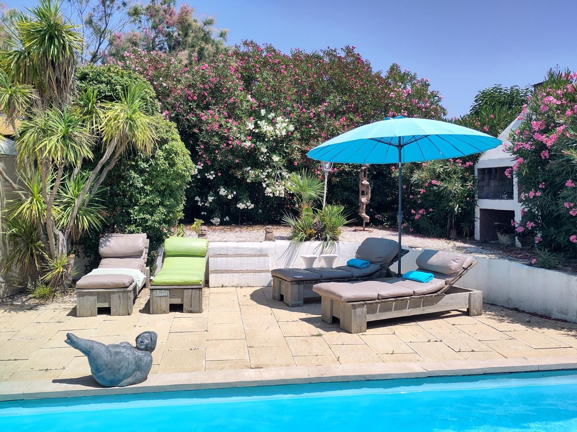 La Fille Du Berger Bed & Breakfast Puissalicon ภายนอก รูปภาพ