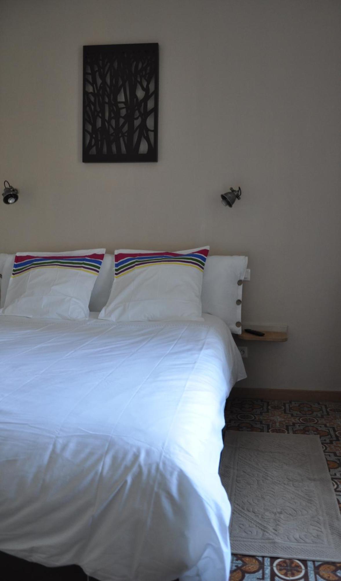 La Fille Du Berger Bed & Breakfast Puissalicon ภายนอก รูปภาพ