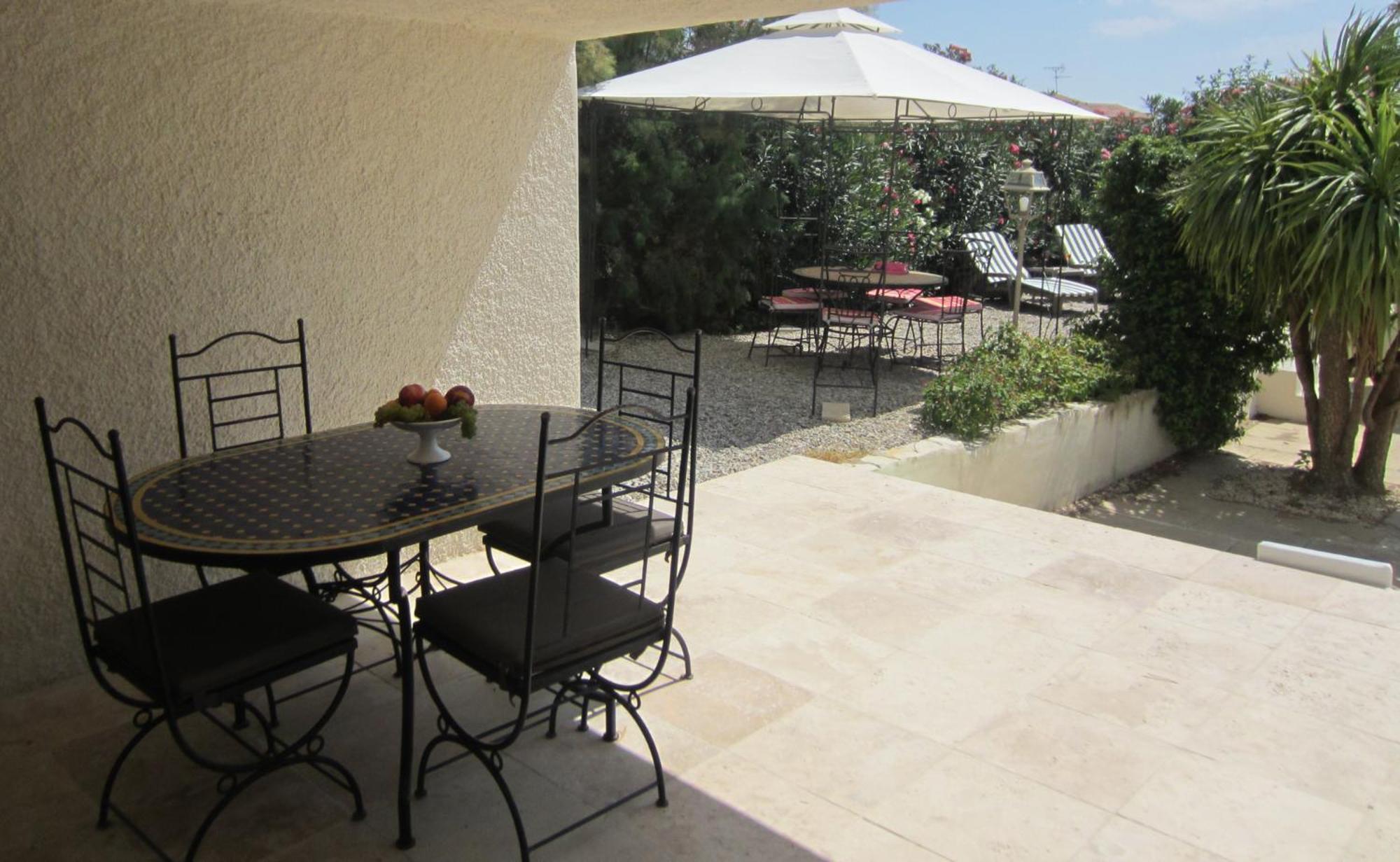 La Fille Du Berger Bed & Breakfast Puissalicon ภายนอก รูปภาพ